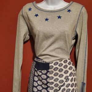 Elegant Gray Long Sleeve Top with Blue Star Details